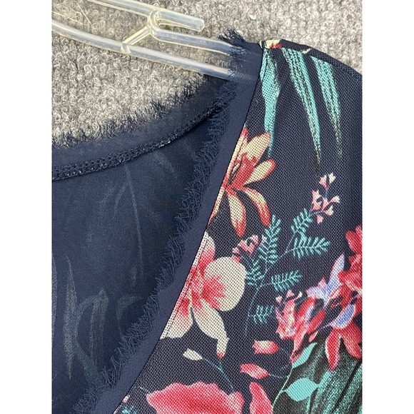 French Blue Floral Mesh Top Women 2X Navy Pink Excellent Flutter Sleeve V-Neck - Picture 5 of 11
